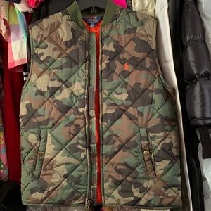 Big Kids Ralph Lauren Camo Vest. Size XL (14-16)